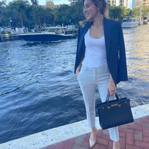 Saint Laurent Manhattan leather medium tote
Worn a few times, like new! - Picture 8 of 8